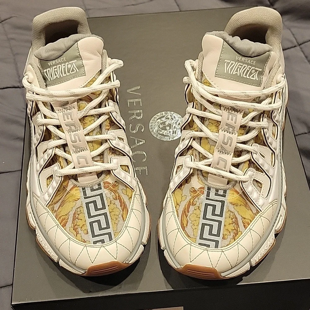 BRAND NEW Versace Trigreca Sneakers WOMEN 39 9 WITH BOX - Picture 3 of 14